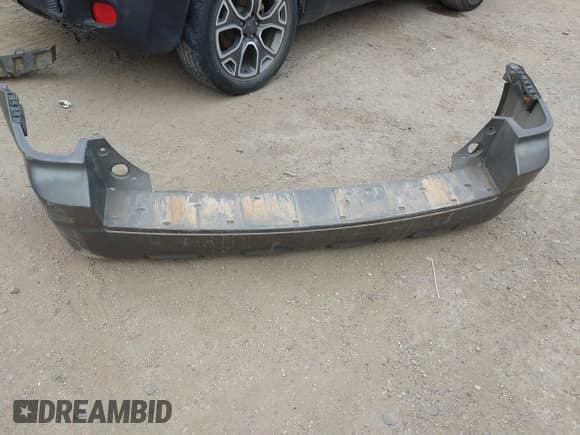 ✅ 2009 Ford Escape XLT • VIN: 1FMCU03779KA15621 • Lot: 43503931. Listed on IAAI with 225,020 mi. Free auction sales archive from the USA and detailed vehicle history report at DreamBid. Image 12.