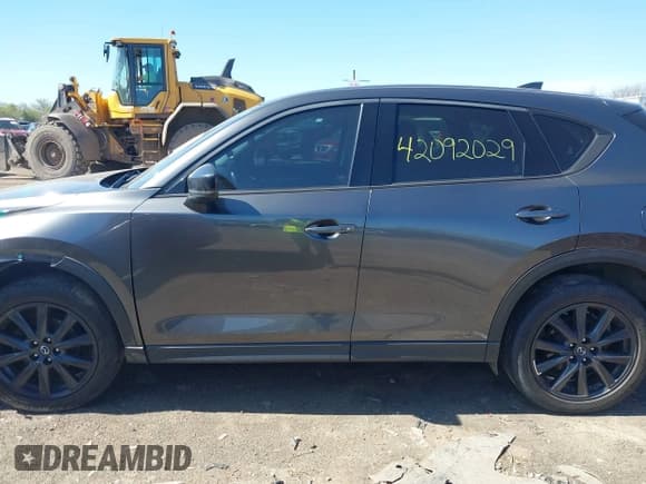 ✅ 2017 Mazda CX-5 Grand Touring • VIN: JM3KFBDLXH0225634 • Lot: 42092029. Listed on IAAI with 86,373 mi. Free auction sales archive from the USA and detailed vehicle history report at DreamBid. Image 14.