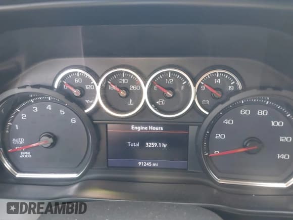 ✅ 2019 Chevrolet Silverado 1500 RST • VIN: 3GCUYEED7KG236968 • Lot: 42543171. Wystawiony na IAAI z przebiegiem 91 245 mil. Bezpłatny archiwum sprzedaży aukcyjnych z USA i szczegółowy raport historii pojazdu na DreamBid. Zdjęcie 7.