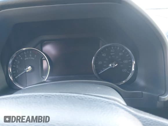 ✅ 2021 Ford Expedition XLT • VIN: 1FMJU1JT1MEA53043 • Lot: 40342281. Wystawiony na IAAI z przebiegiem 20 800 mil. Bezpłatny archiwum sprzedaży aukcyjnych z USA i szczegółowy raport historii pojazdu na DreamBid. Zdjęcie 7.