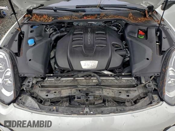 ✅ 2015 Porsche Cayenne Diesel • VIN: WP1AF2A20FLA31401 • Lot: 96367755. Listed on Copart with 106,597 mi. Free auction sales archive from the USA and detailed vehicle history report at DreamBid. Image 12.