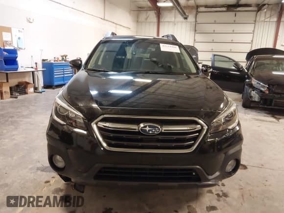 ✅ 2018 Subaru Outback Premium • VIN: 4S4BSAFC2J3272796 • Lot: 43751166. Listed on IAAI with 100,636 mi. Free auction sales archive from the USA and detailed vehicle history report at DreamBid. Image 13.