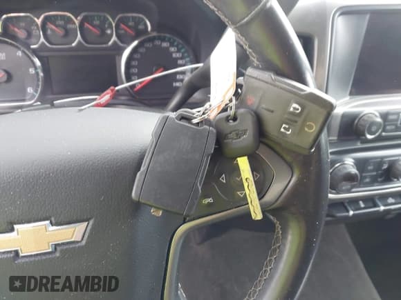 ✅ 2018 Chevrolet Silverado 1500 LT • VIN: 1GCPCREC2JF216332 • Lot: 42790355. Wystawiony na IAAI z przebiegiem 144 218 mil. Bezpłatny archiwum sprzedaży aukcyjnych z USA i szczegółowy raport historii pojazdu na DreamBid. Zdjęcie 11.