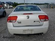 ✅ 2010 Mercury Milan Hybrid • VIN: 3MEDM0L35AR623836 • Lot: 64739685. Wystawiony na Copart z przebiegiem 178 808 mil. Bezpłatny archiwum sprzedaży aukcyjnych z USA i szczegółowy raport historii pojazdu na DreamBid. Zdjęcie 6.