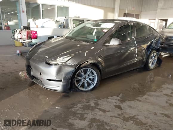 ✅ 2023 Tesla Model Y Long Range • VIN: 7SAYGDEE5PA033341 • Lot: 41379625. Listed on IAAI with Not provided. Free auction sales archive from the USA and detailed vehicle history report at DreamBid. Image 20.