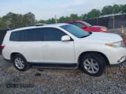 ✅ 2011 Toyota Highlander • VIN: 5TDZK3EH1BS030402 • Lot: 42115878. Wystawiony na IAAI z przebiegiem 161 689 mil. Bezpłatny archiwum sprzedaży aukcyjnych z USA i szczegółowy raport historii pojazdu na DreamBid. Zdjęcie 13.