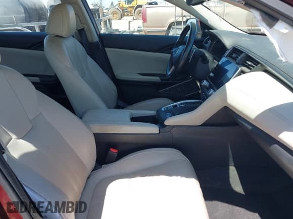 ✅ 2020 Honda Insight Touring • VIN: 19XZE4F99LE010043 • Лот: 42235458. Опубликован ранее на IAAI с пробегом 42 031 миль. Бесплатный доступ к архиву аукционных продаж из США и подробный отчёт об истории автомобиля на DreamBid. Изображение 5.