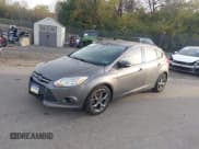 ✅ 2014 Ford Focus SE • VIN: 1FADP3K22EL383934 • Lot: 43651828. Wystawiony na IAAI z przebiegiem 170 842 mil. Bezpłatny archiwum sprzedaży aukcyjnych z USA i szczegółowy raport historii pojazdu na DreamBid. Zdjęcie 2.