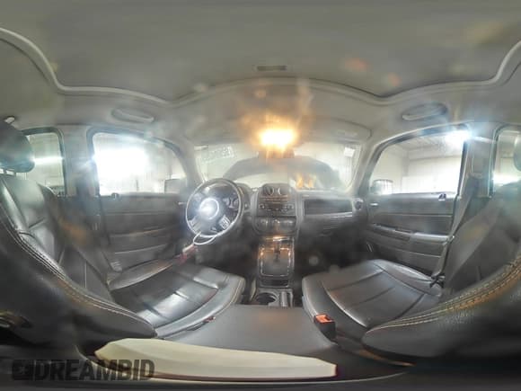 ✅ 2015 Jeep Patriot Latitude • VIN: 1C4NJRFBXFD382684 • Lot: 92694265. Listed on Copart with 103,277 mi. Free auction sales archive from the USA and detailed vehicle history report at DreamBid. Image 14.