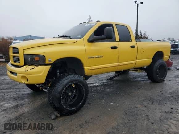 2005 Dodge 3500 SLT z VIN 3D7LS38C45G760125, wystawiony jako Copart lot #84136424 z przebiegiem 214 874 mil mil oraz Szkoda całkowita • Salvage title. Historia ofert i sprzedaży dostępna na DreamBid. Obrazek 1.