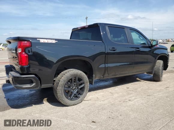 ✅ 2022 Chevrolet Silverado 1500 LT Trail Boss • VIN: 1GCPYFED7NZ192252 • Lot: 65614375. Wystawiony na Copart z przebiegiem 59 207 mil. Bezpłatny archiwum sprzedaży aukcyjnych z USA i szczegółowy raport historii pojazdu na DreamBid. Zdjęcie 3.