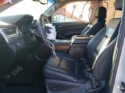 ✅ 2018 Chevrolet Suburban Premier • VIN: 1GNSCJKC8JR182998 • Lot: 73539194. Wystawiony na Copart z przebiegiem 170 164 mil. Bezpłatny archiwum sprzedaży aukcyjnych z USA i szczegółowy raport historii pojazdu na DreamBid. Zdjęcie 7.