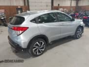 ✅ 2020 Honda HR-V Sport • VIN: 3CZRU6H11LM728546 • Lot: 43229347. Wystawiony na IAAI z przebiegiem 55 667 mil. Bezpłatny archiwum sprzedaży aukcyjnych z USA i szczegółowy raport historii pojazdu na DreamBid. Zdjęcie 4.