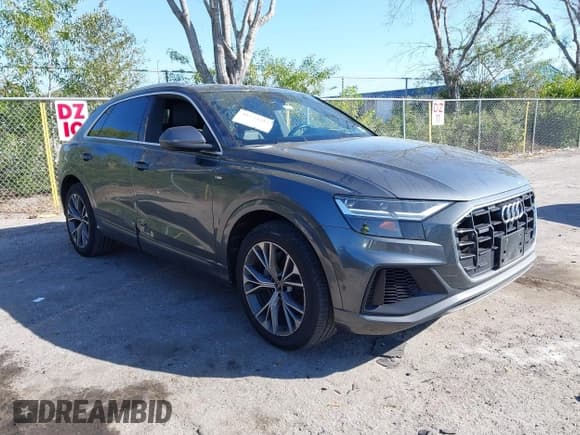 ✅ 2021 Audi Q8 Premium Plus • VIN: WA1EVAF15MD035056 • Lot: 41534412. Wystawiony na IAAI z przebiegiem 65 579 mil. Bezpłatny archiwum sprzedaży aukcyjnych z USA i szczegółowy raport historii pojazdu na DreamBid. Zdjęcie 1.