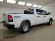 2022 Ram 1500 Tradesman z VIN 1C6RRFNG9NN188590, wystawiony jako Copart lot #85869435 z przebiegiem 142 988 mil mil oraz Czysty tytuł • Clean title. Historia ofert i sprzedaży dostępna na DreamBid. Obrazek 3.