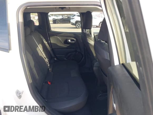 ✅ 2017 Jeep Renegade Latitude • VIN: ZACCJABB2HPF72823 • Lot: 42794334. Listed on IAAI with 96,418 mi. Free auction sales archive from the USA and detailed vehicle history report at DreamBid. Image 8.