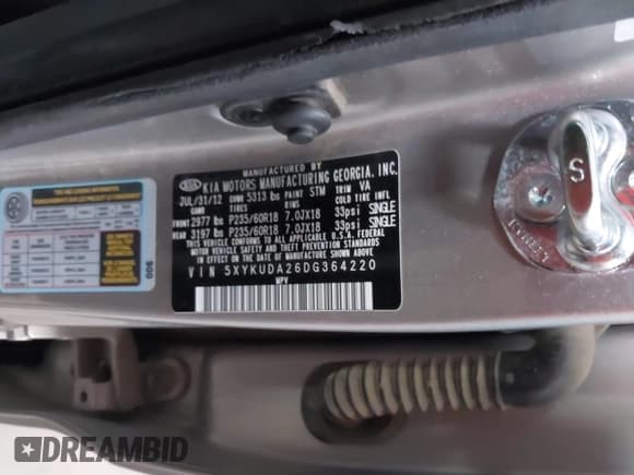 ✅ 2013 Kia Sorento EX • VIN: 5XYKUDA26DG364220 • Lot: 41865638. Listed on IAAI with 135,036 mi. Free auction sales archive from the USA and detailed vehicle history report at DreamBid. Image 9.