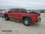 ✅ 2004 Chevrolet Silverado 1500 LS • VIN: 2GCEK13T641310854 • Lot: 46530085. Wystawiony na Copart z przebiegiem 140 532 mil. Bezpłatny archiwum sprzedaży aukcyjnych z USA i szczegółowy raport historii pojazdu na DreamBid. Zdjęcie 2.