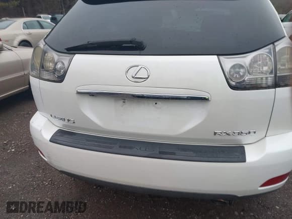 ✅ 2007 Lexus RX 350 • VIN: 2T2GK31U97C018990 • Lot: 41561324. Wystawiony na IAAI z przebiegiem 315 728 mil. Bezpłatny archiwum sprzedaży aukcyjnych z USA i szczegółowy raport historii pojazdu na DreamBid. Zdjęcie 16.