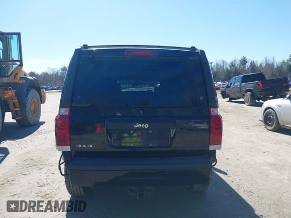 ✅ 2006 Jeep Commander • VIN: 1J8HG48K56C204031 • Lot: 42034851. Wystawiony na IAAI z przebiegiem 213 665 mil. Bezpłatny archiwum sprzedaży aukcyjnych z USA i szczegółowy raport historii pojazdu na DreamBid. Zdjęcie 15.