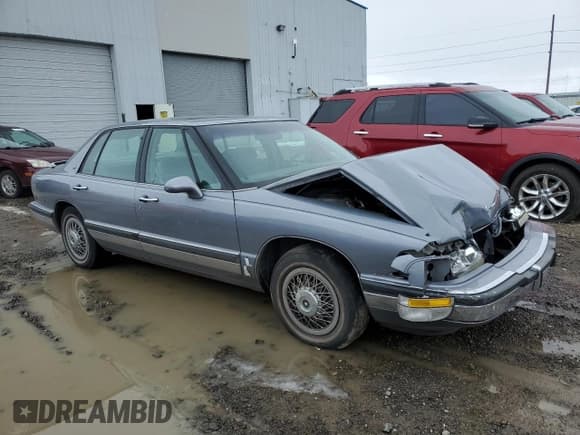 ✅ 1992 Buick Park Avenue • VIN: 1G4CW53L5N1630401 • Lot: 62028475. Listed on Copart with 97,728 mi. Free auction sales archive from the USA and detailed vehicle history report at DreamBid. Image 4.