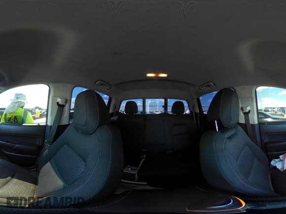 ✅ 2016 GMC Canyon 2WD SLE • VIN: 1GTG5CE3XG1160847 • Lot: 43287308. Listed on IAAI with 141,323 mi. Free auction sales archive from the USA and detailed vehicle history report at DreamBid. Image 18.