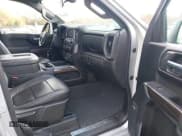 ✅ 2021 Chevrolet Silverado 1500 RST • VIN: 1GCUYEED6MZ305068 • Lot: 43660539. Wystawiony na IAAI z przebiegiem 56 550 mil. Bezpłatny archiwum sprzedaży aukcyjnych z USA i szczegółowy raport historii pojazdu na DreamBid. Zdjęcie 5.