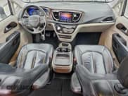 ✅ 2017 Chrysler Pacifica Touring L • VIN: 2C4RC1BG3HR576486 • Лот: 95263085. Опубликован ранее на Copart с пробегом 132 675 миль. Бесплатный доступ к архиву аукционных продаж из США и подробный отчёт об истории автомобиля на DreamBid. Изображение 8.