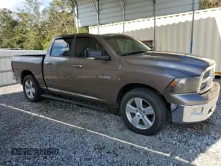 ✅ 2009 Dodge 1500 SLT • VIN: 1D3HB13T09S736549 • Лот: 73873824. Опубликован ранее на Copart с пробегом 176 610 миль. Бесплатный доступ к архиву аукционных продаж из США и подробный отчёт об истории автомобиля на DreamBid. Изображение 4.