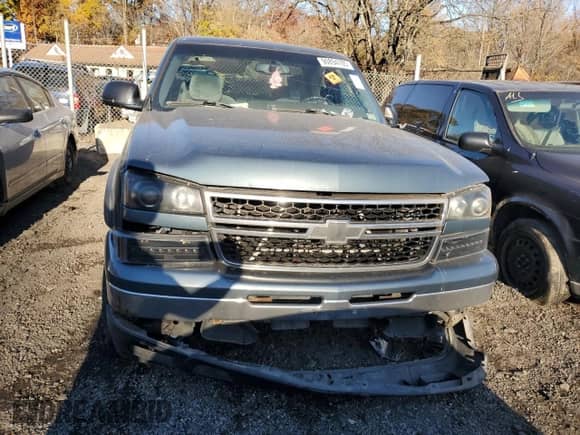 2006 Chevrolet Silverado 1500 LT1 с VIN 1GCEK19BX6Z232992, выставлен на аукционе Copart как лот 90894705 с пробегом 215 655 миль миль и Списание • Salvage title. История ставок и продаж доступна на DreamBid. Изображение 5.