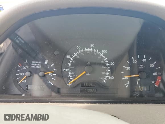 ✅ 1998 Mercedes-Benz C 230/260/280/320 • VIN: WDBHA23G8WA648546 • Lot: 60720975. Listed on Copart with 110,926 mi. Free auction sales archive from the USA and detailed vehicle history report at DreamBid. Image 9.