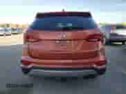 2017 Hyundai Santa Fe 2.0T z VIN 5XYZUDLA7HG490689, wystawiony jako Copart lot #53673385 z przebiegiem 131 435 mil mil oraz Szkoda całkowita • Salvage title. Historia ofert i sprzedaży dostępna na DreamBid. Obrazek 6.