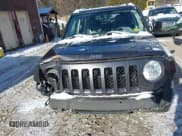 ✅ 2016 Jeep Patriot High Altitude • VIN: 1C4NJRFB3GD709556 • Lot: 41238260. Wystawiony na IAAI z przebiegiem 111 450 mil. Bezpłatny archiwum sprzedaży aukcyjnych z USA i szczegółowy raport historii pojazdu na DreamBid. Zdjęcie 12.