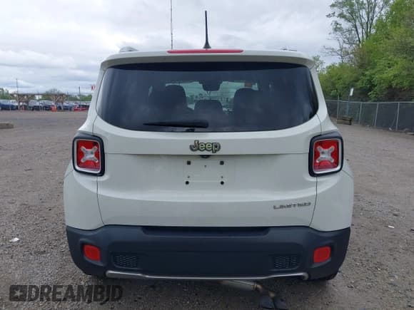 ✅ 2016 Jeep Renegade Limited • VIN: ZACCJADT9GPC74452 • Lot: 42172073. Wystawiony na IAAI z przebiegiem 81 002 mil. Bezpłatny archiwum sprzedaży aukcyjnych z USA i szczegółowy raport historii pojazdu na DreamBid. Zdjęcie 17.