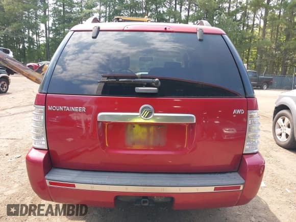 ✅ 2006 Mercury Mountaineer Luxury • VIN: 4M2EU47E86UJ19137 • Lot: 42852407. Listed on IAAI with 191,311 mi. Free auction sales archive from the USA and detailed vehicle history report at DreamBid. Image 17.