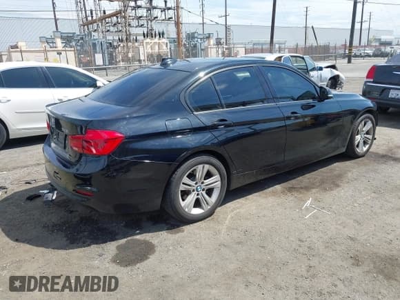 ✅ 2016 BMW 3 Series 328i • VIN: WBA8E9G58GNT86073 • Лот: 43052844. Опубликован ранее на IAAI с пробегом 157 173 миль. Бесплатный доступ к архиву аукционных продаж из США и подробный отчёт об истории автомобиля на DreamBid. Изображение 4.