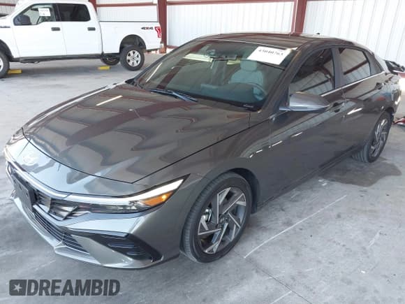 ✅ 2025 Hyundai Elantra Limited • VIN: KMHLN4DJ3SU133402 • Лот: 43040763. Опубликован ранее на IAAI с пробегом 1 677 миль. Бесплатный доступ к архиву аукционных продаж из США и подробный отчёт об истории автомобиля на DreamBid. Изображение 2.