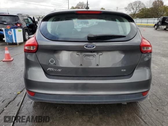 ✅ 2017 Ford Focus SE • VIN: 1FADP3K22HL274619 • Lot: 90457325. Wystawiony na Copart z przebiegiem 106 970 mil. Bezpłatny archiwum sprzedaży aukcyjnych z USA i szczegółowy raport historii pojazdu na DreamBid. Zdjęcie 6.