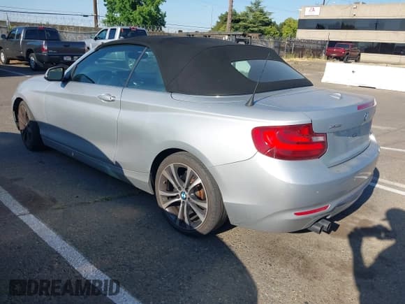 ✅ 2016 BMW 2 Series 228i xDrive • VIN: WBA1L9C56GV325656 • Lot: 42655006. Wystawiony na IAAI z przebiegiem 108 519 mil. Bezpłatny archiwum sprzedaży aukcyjnych z USA i szczegółowy raport historii pojazdu na DreamBid. Zdjęcie 3.