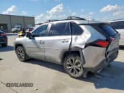 ✅ 2024 Toyota RAV4 Hybrid XLE Premium • VIN: 4T3B6RFV4RU151897 • Lot: 82216465. Wystawiony na Copart z przebiegiem 22 576 mil. Bezpłatny archiwum sprzedaży aukcyjnych z USA i szczegółowy raport historii pojazdu na DreamBid. Zdjęcie 2.
