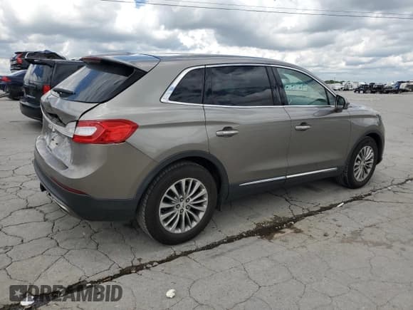 ✅ 2017 Lincoln MKX Select • VIN: 2LMPJ6KP1HBL45556 • Лот: 56964655. Опубликован ранее на Copart с пробегом 132 233 миль. Бесплатный доступ к архиву аукционных продаж из США и подробный отчёт об истории автомобиля на DreamBid. Изображение 3.