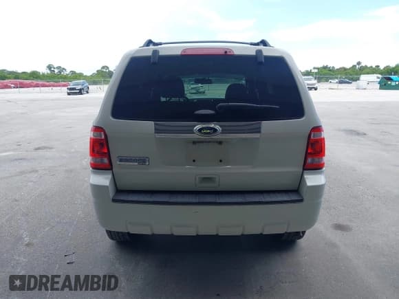 ✅ 2012 Ford Escape Limited • VIN: 1FMCU0E78CKC37072 • Lot: 42640774. Wystawiony na IAAI z przebiegiem 139 816 mil. Bezpłatny archiwum sprzedaży aukcyjnych z USA i szczegółowy raport historii pojazdu na DreamBid. Zdjęcie 16.