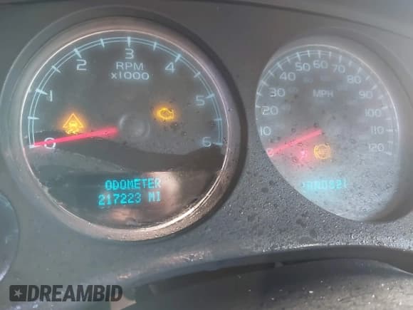 ✅ 2007 Chevrolet Suburban LTZ • VIN: 3GNFC16087G271075 • Lot: 42010391. Listed on IAAI with 217,223 mi. Free auction sales archive from the USA and detailed vehicle history report at DreamBid. Image 7.