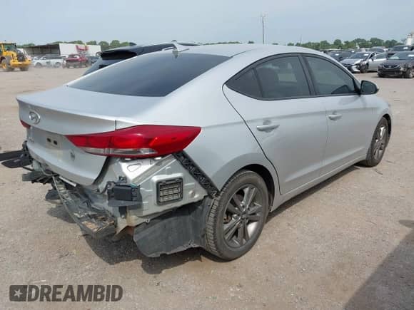 2018 Hyundai Elantra SEL z VIN 5NPD84LF6JH377163, wystawiony jako IAAI lot #43147317 z przebiegiem 147 969 mil mil oraz . Historia ofert i sprzedaży dostępna na DreamBid. Obrazek 4.