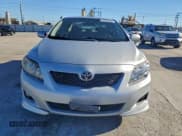 ✅ 2010 Toyota Corolla S • VIN: 1NXBU4EE5AZ231975 • Lot: 94293925. Wystawiony na Copart z przebiegiem 130 009 mil. Bezpłatny archiwum sprzedaży aukcyjnych z USA i szczegółowy raport historii pojazdu na DreamBid. Zdjęcie 5.