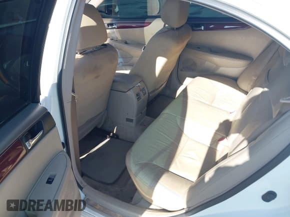 ✅ 2002 Lexus ES 300 • VIN: JTHBF30GX20062013 • Lot: 42237561. Wystawiony na IAAI z przebiegiem 306 747 mil. Bezpłatny archiwum sprzedaży aukcyjnych z USA i szczegółowy raport historii pojazdu na DreamBid. Zdjęcie 8.