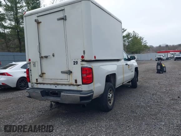 ✅ 2016 Chevrolet Silverado 2500HD Work Truck • VIN: 1GC0CUEG3GZ385581 • Lot: 41732257. Wystawiony na IAAI z przebiegiem 295 009 mil. Bezpłatny archiwum sprzedaży aukcyjnych z USA i szczegółowy raport historii pojazdu na DreamBid. Zdjęcie 4.