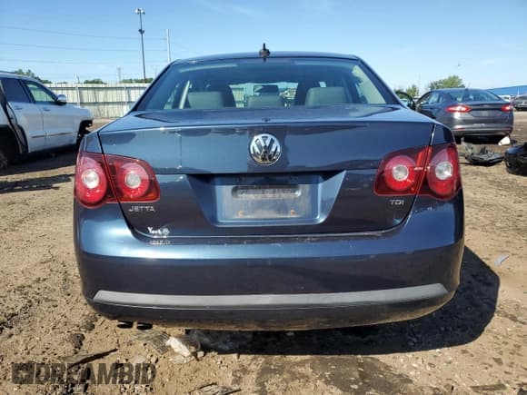 ✅ 2009 Volkswagen Jetta • VIN: 3VWAL71KX9M055857 • Lot: 66105295. Listed on Copart with 281,546 mi. Free auction sales archive from the USA and detailed vehicle history report at DreamBid. Image 6.