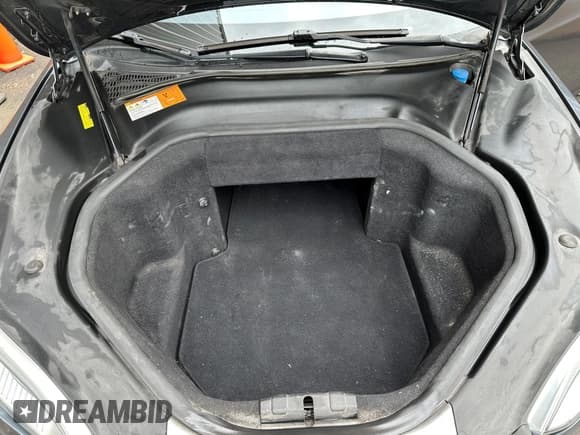 ✅ 2013 Tesla Model S • VIN: 5YJSA1AC6DFP10886 • Лот: 43829619. Опубликован ранее на IAAI с пробегом 224 788 миль. Бесплатный доступ к архиву аукционных продаж из США и подробный отчёт об истории автомобиля на DreamBid. Изображение 9.