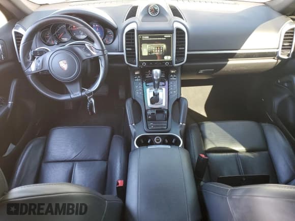 ✅ 2014 Porsche Cayenne Diesel • VIN: WP1AF2A23ELA38325 • Lot: 86295575. Wystawiony na Copart z przebiegiem 144 725 mil. Bezpłatny archiwum sprzedaży aukcyjnych z USA i szczegółowy raport historii pojazdu na DreamBid. Zdjęcie 8.